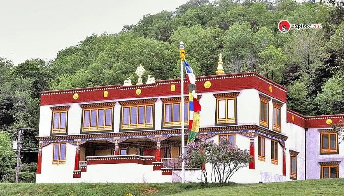 Visiting the Tibetan Monastery